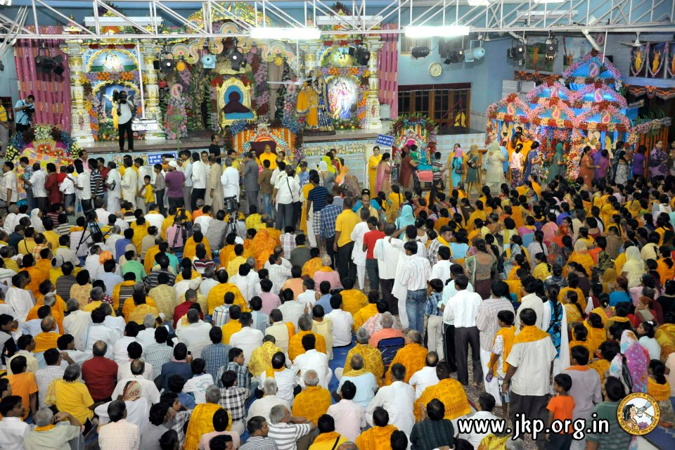 Kripalu Maharaj Divine